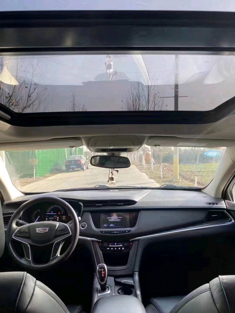 枣庄16年凯迪拉克XT51