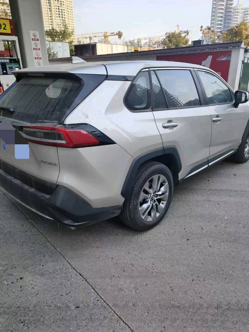 宜昌22年丰田威兰达3