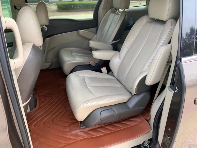 苏州12年别克GL84