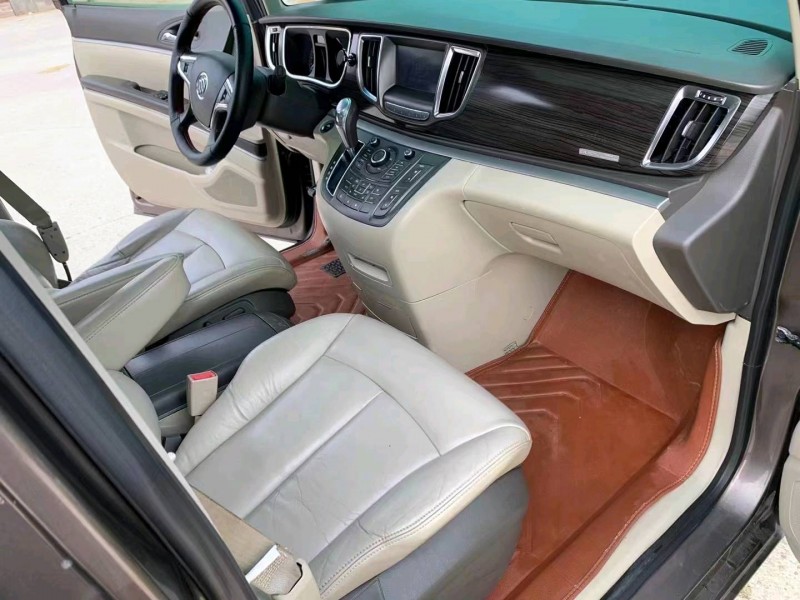 苏州12年别克GL86