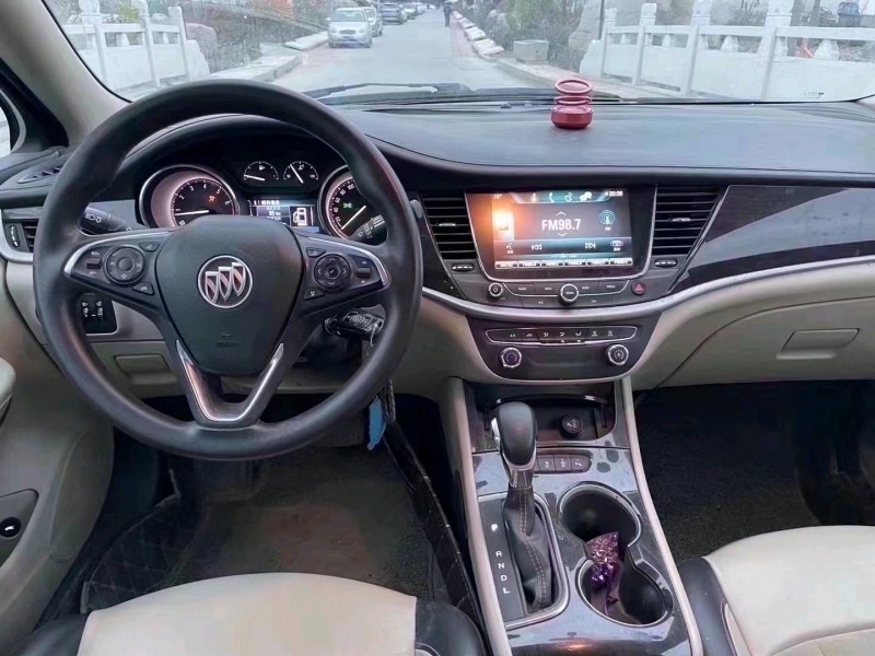 枣庄18年别克威朗5