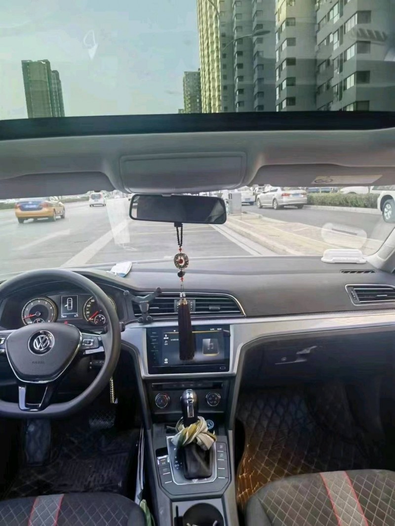 邯郸22年大众凌渡4