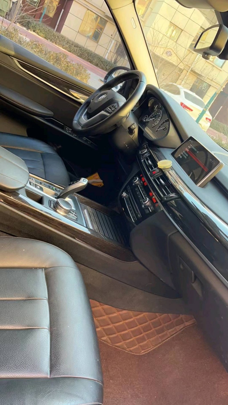 保定18年宝马X54