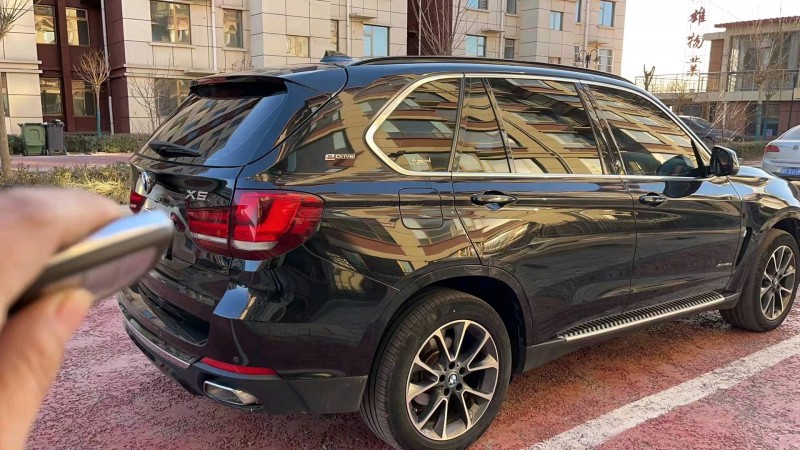 保定18年宝马X58