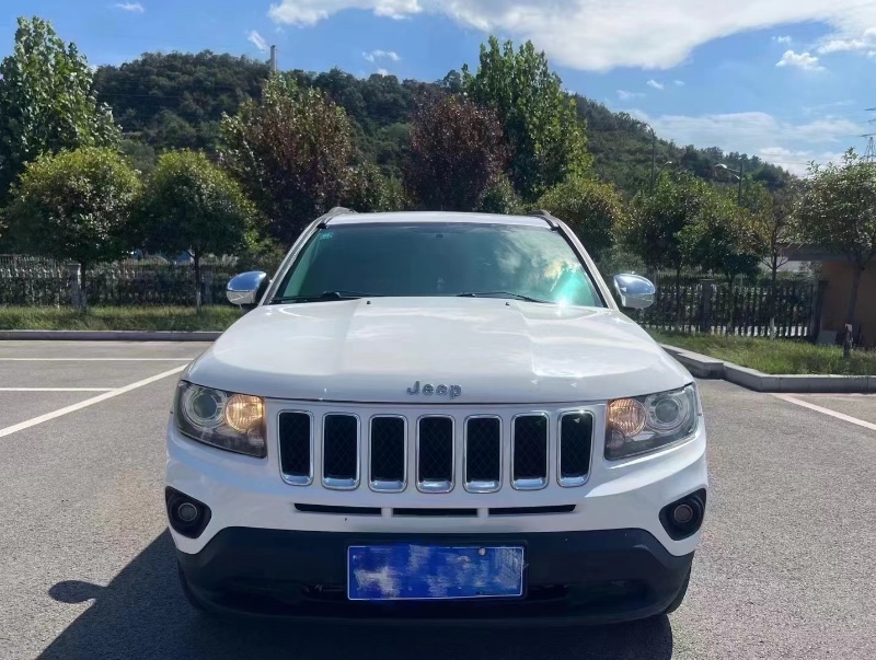 黃石16年Jeep指南者1