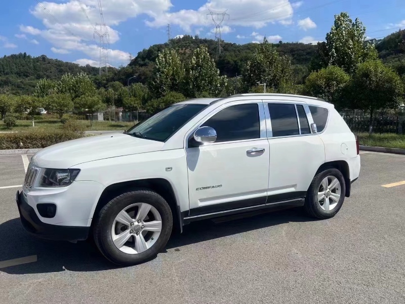 黃石16年Jeep指南者5