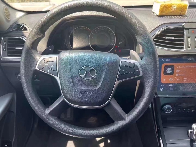 宜昌19年北汽绅宝D707