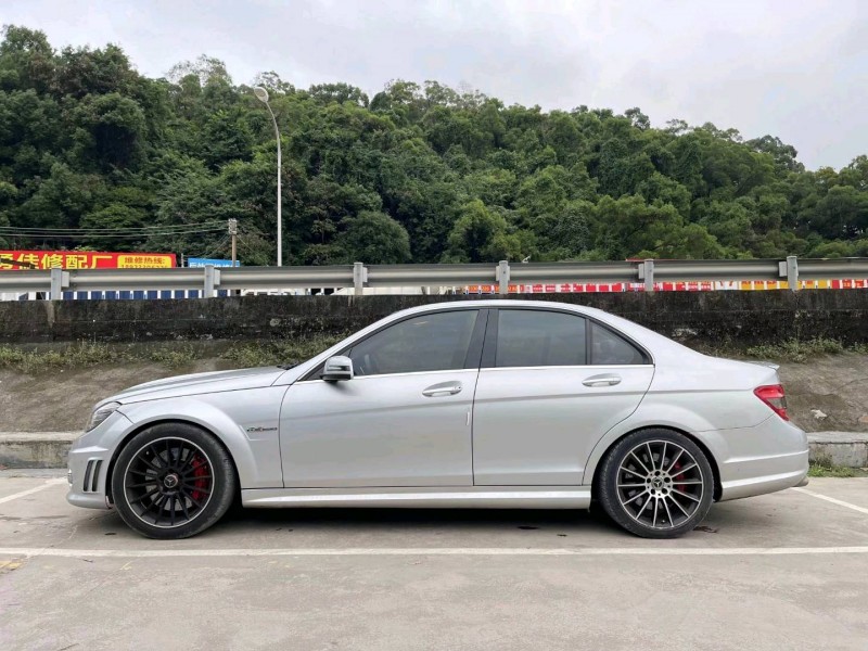 中山11年奔驰AMG3