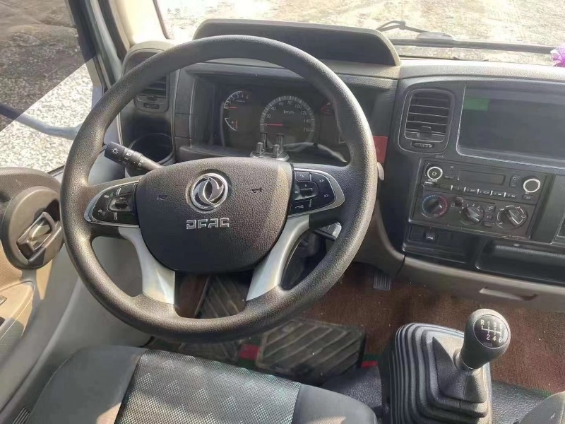 宜昌22年东风多利卡5