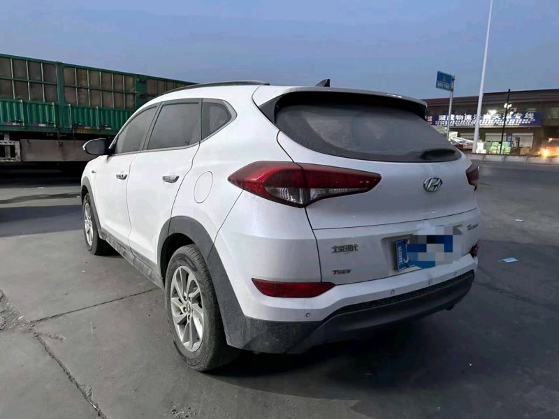 邯郸17年现代途胜4