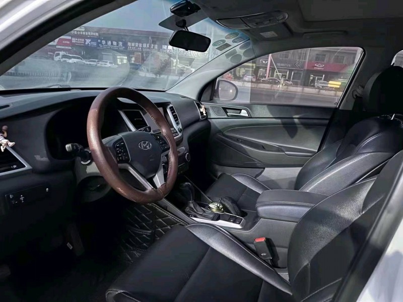 邯郸17年现代途胜1