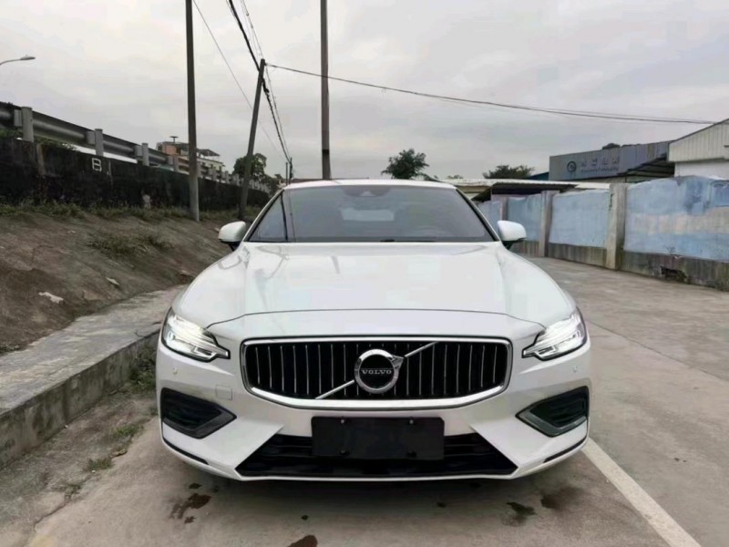 中山21年沃尔沃S60L1