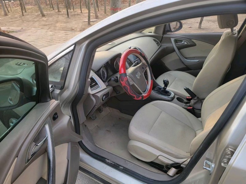 聊城14年别克英朗GT4