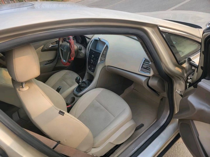 聊城14年别克英朗GT7