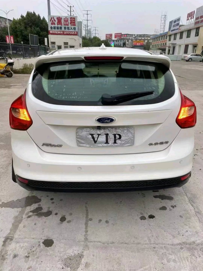 宜春14年福特福克斯5