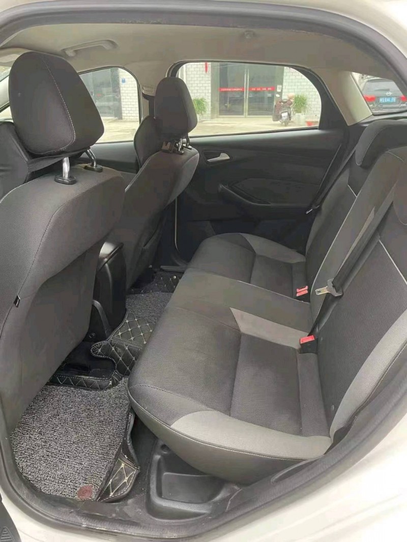 宜春14年福特福克斯7