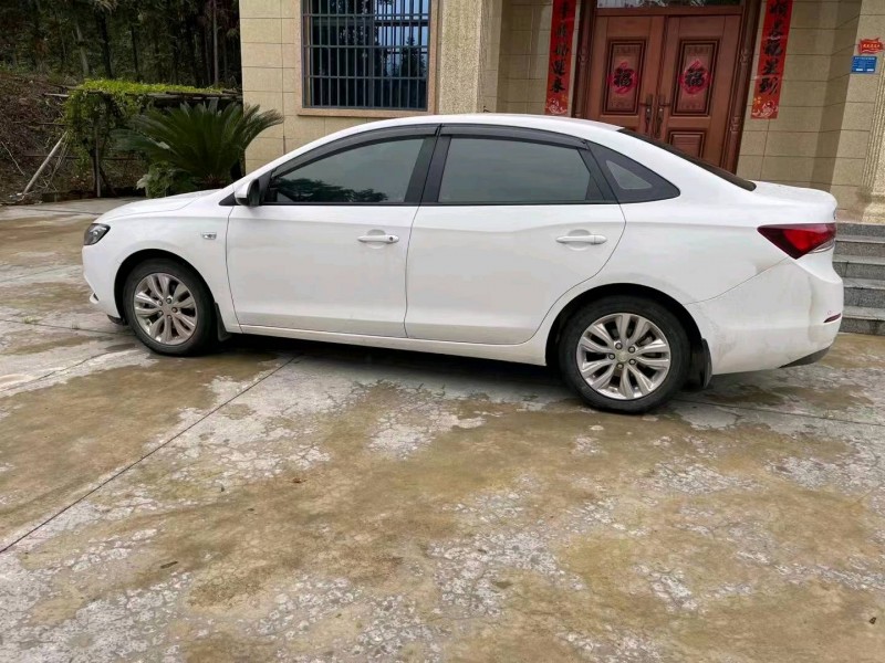 宜春21年别克英朗9