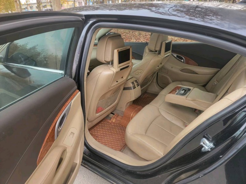 聊城10年别克君越6