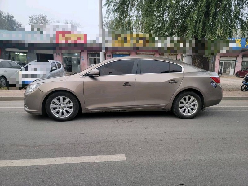 聊城13年别克君越7