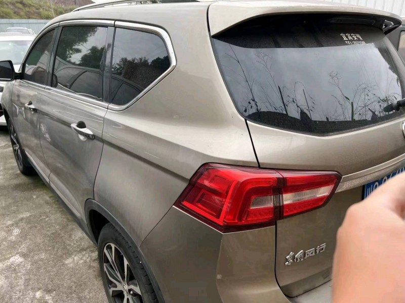 成都18年东风景逸5