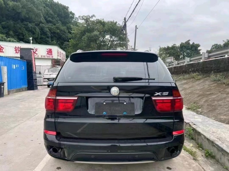 中山13年宝马X55