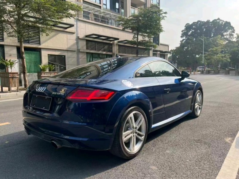 中山17年奥迪TT5