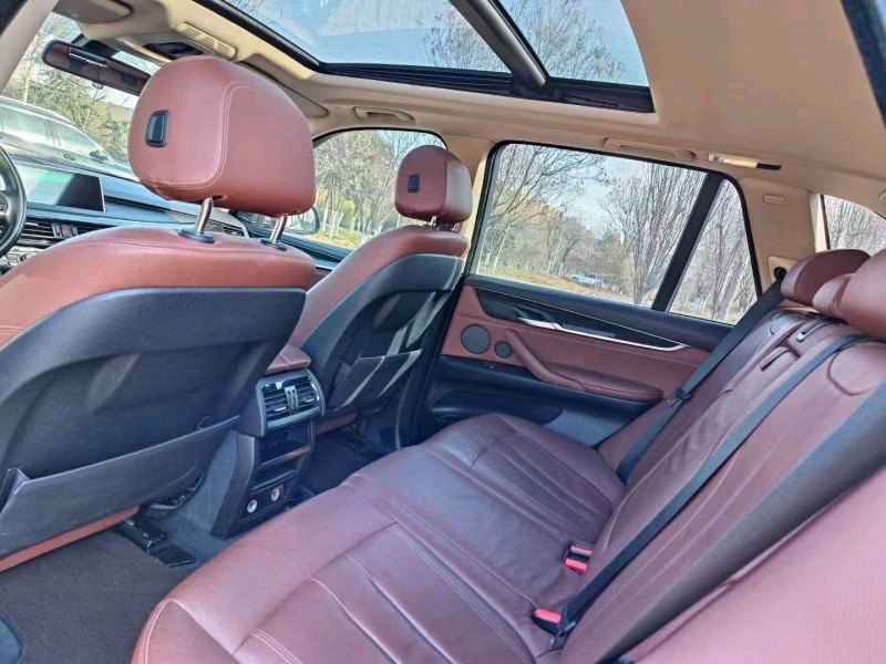 济南18年宝马X54