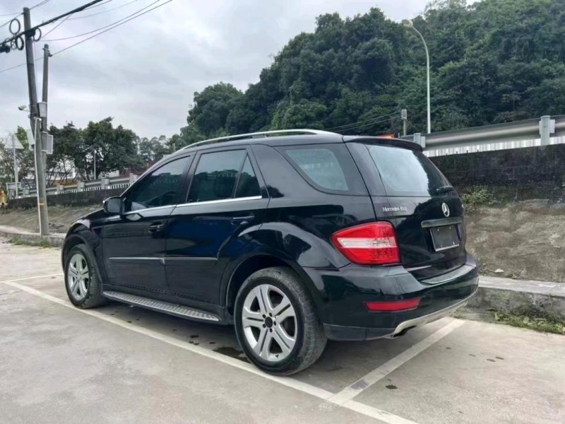 中山09年奔驰ML4