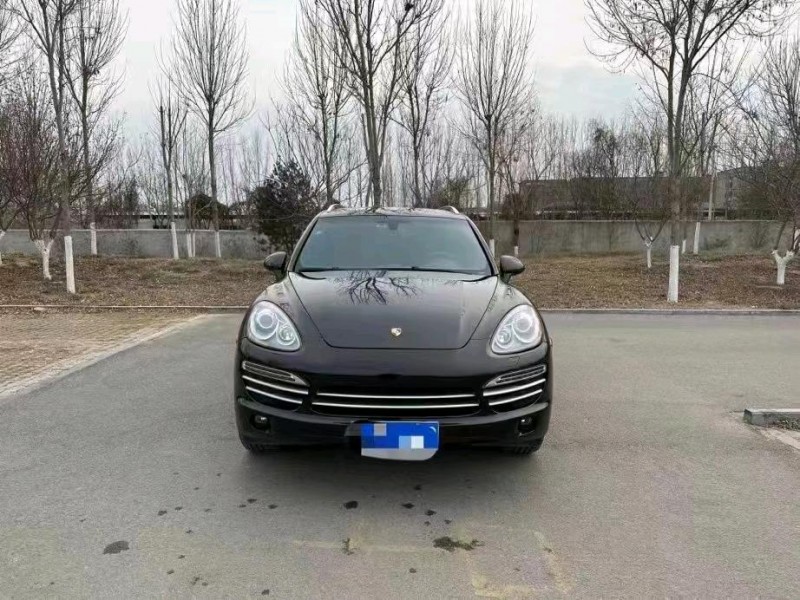 济南16年保时捷卡宴1