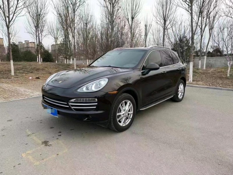 济南16年保时捷卡宴2