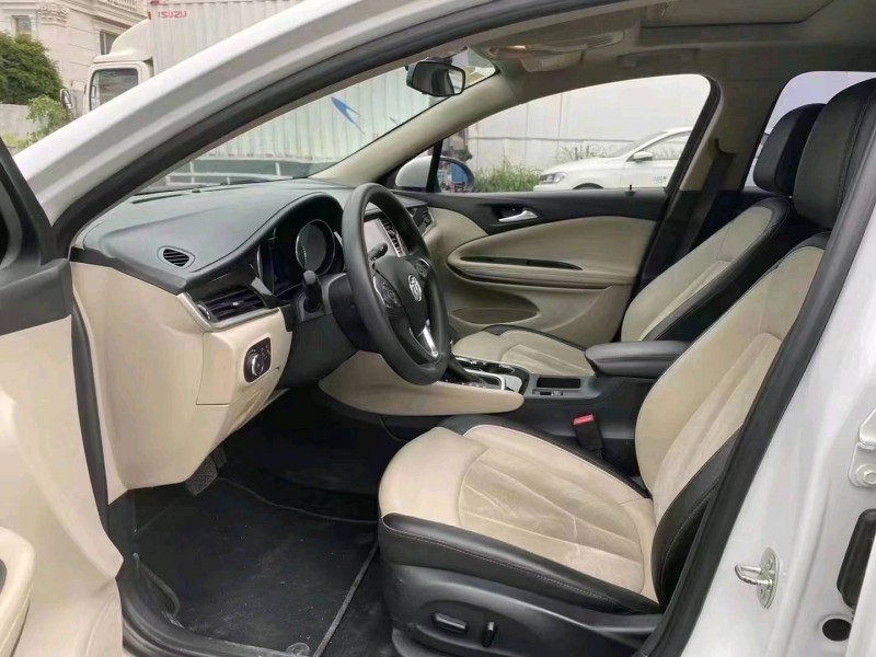 中山18年别克威朗3