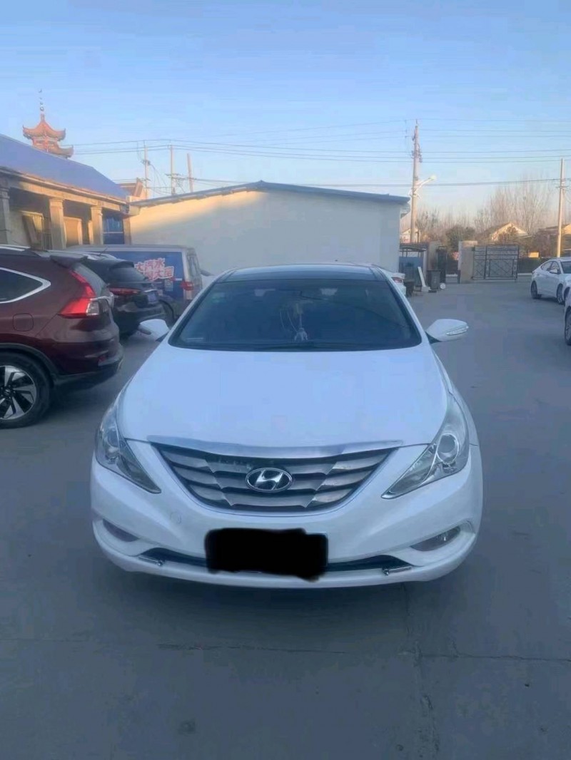 济南11年现代索纳塔八1