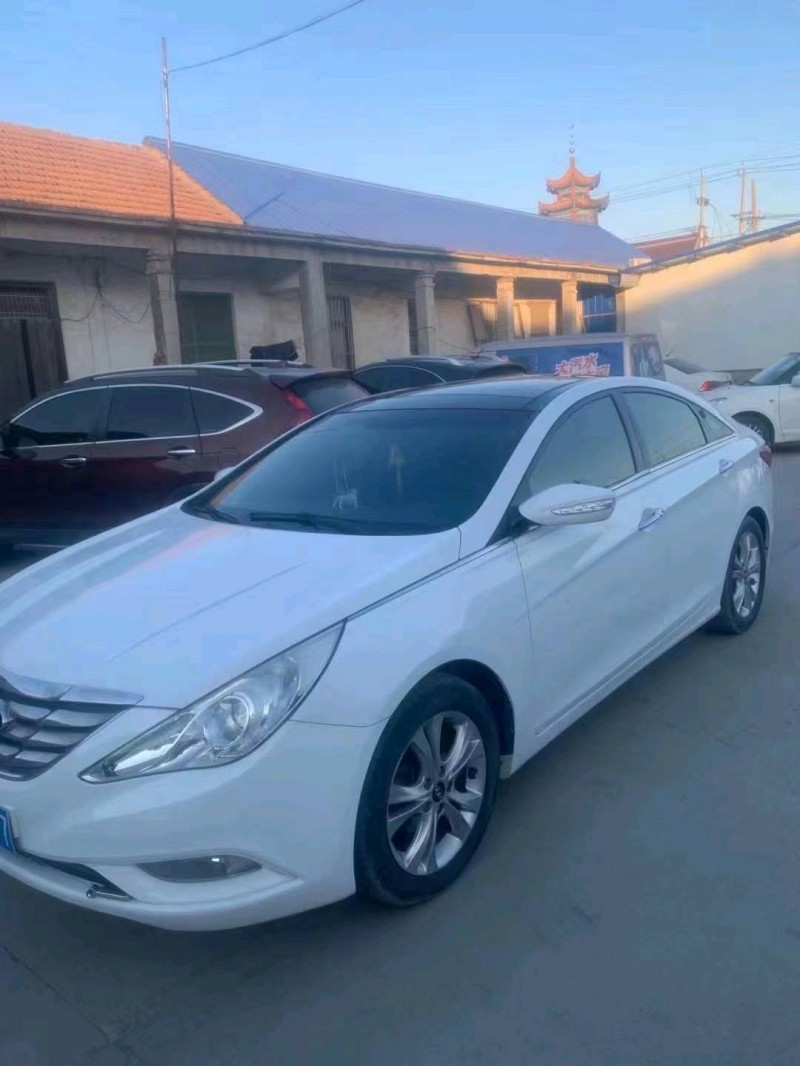 济南11年现代索纳塔八2