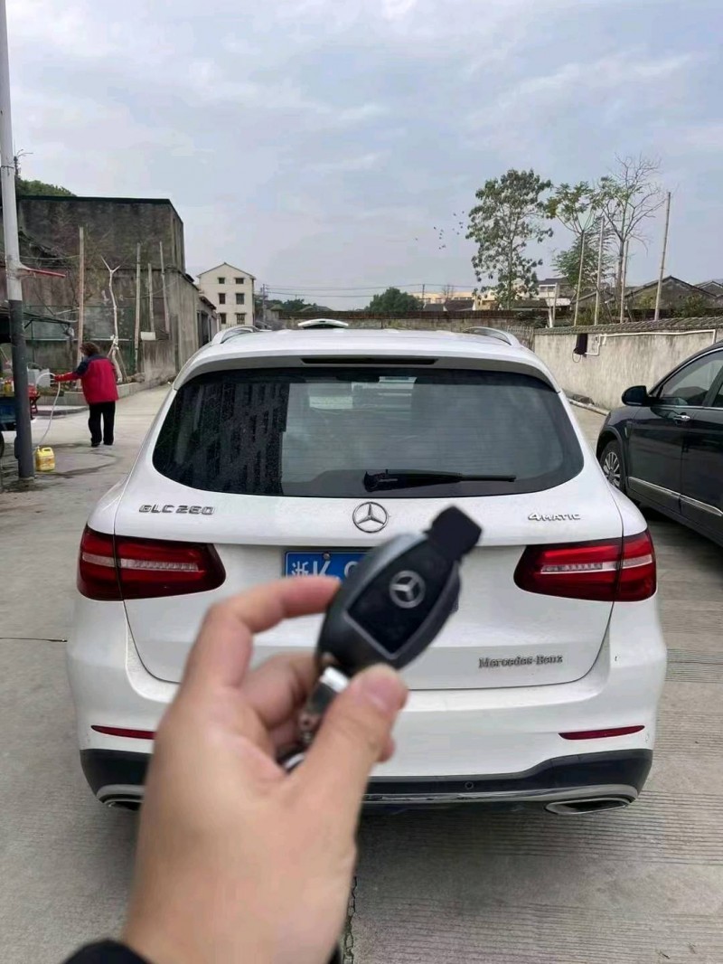 嘉兴17年奔驰GLC4