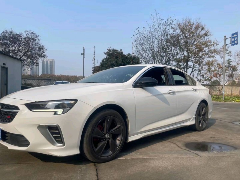 北京20年别克君威GS8