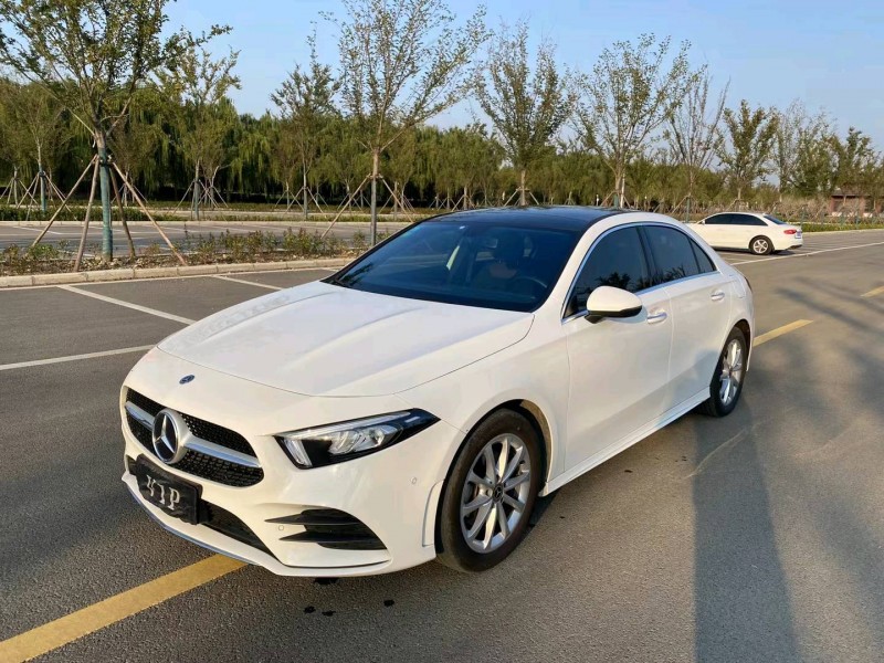 徐州19年奔驰A1