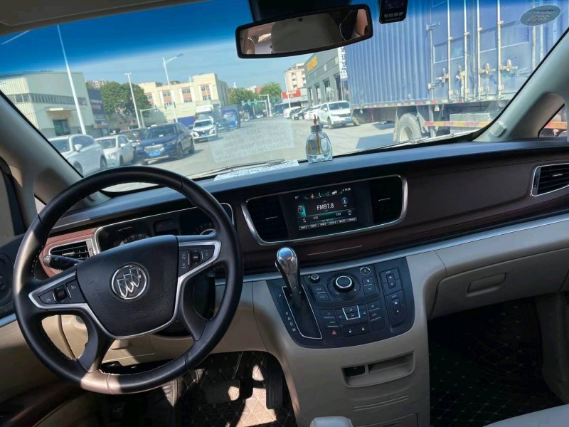 东莞19年别克GL83