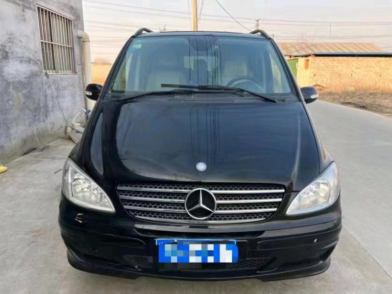 枣庄11年奔驰唯雅诺1