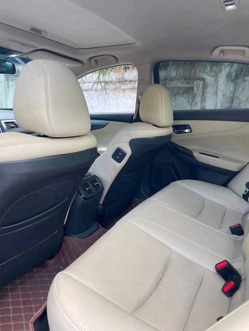 东莞16年本田思铂睿5