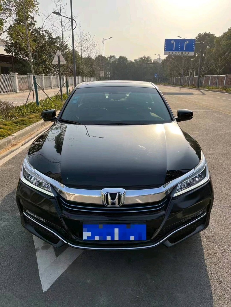 宜昌18年本田雅阁1