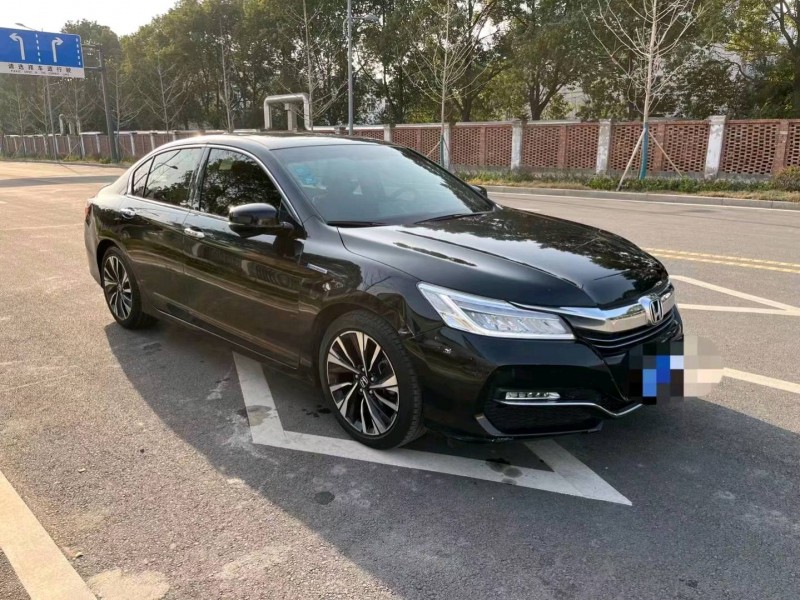 宜昌18年本田雅阁3