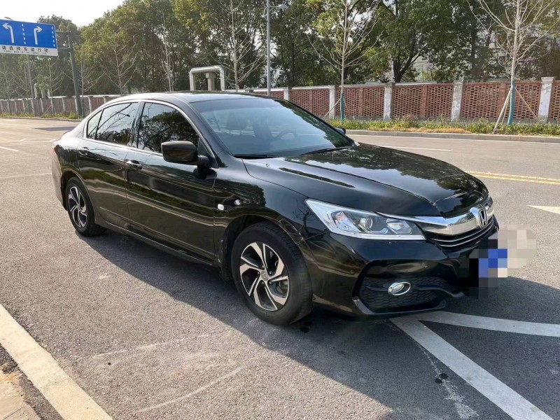 宜昌17年本田雅阁3