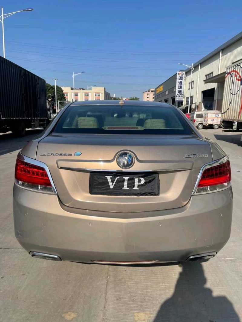 东莞12年别克君越9