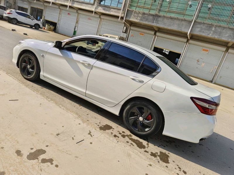 枣庄17年本田雅阁7