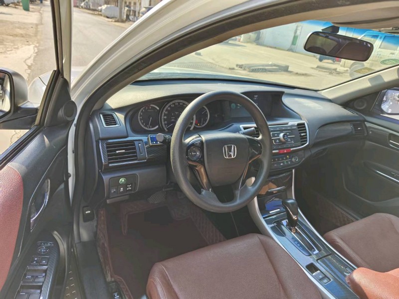 枣庄17年本田雅阁8