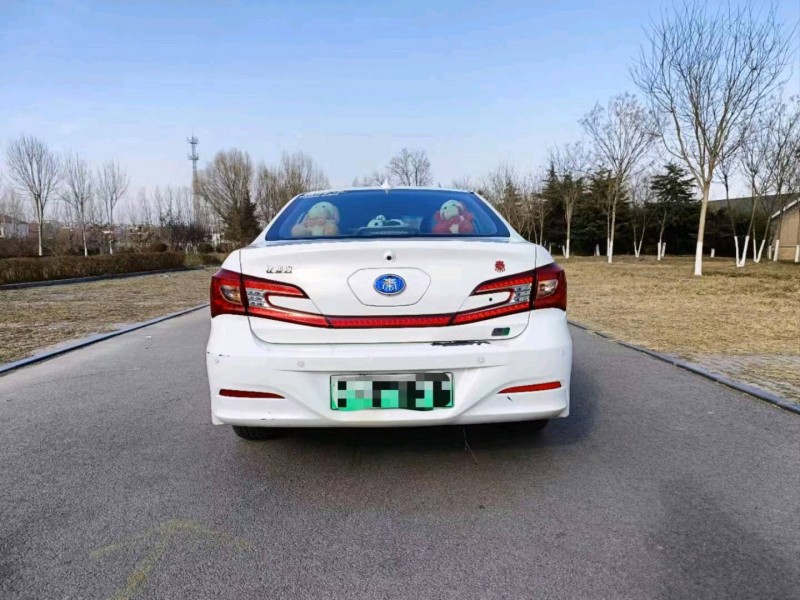 北京16年比亚迪秦8