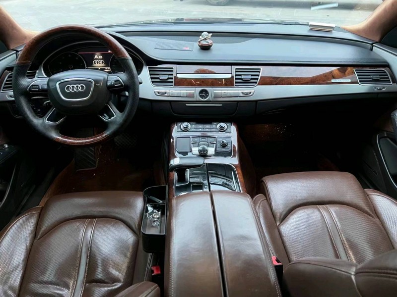 北京12年奥迪A8L2