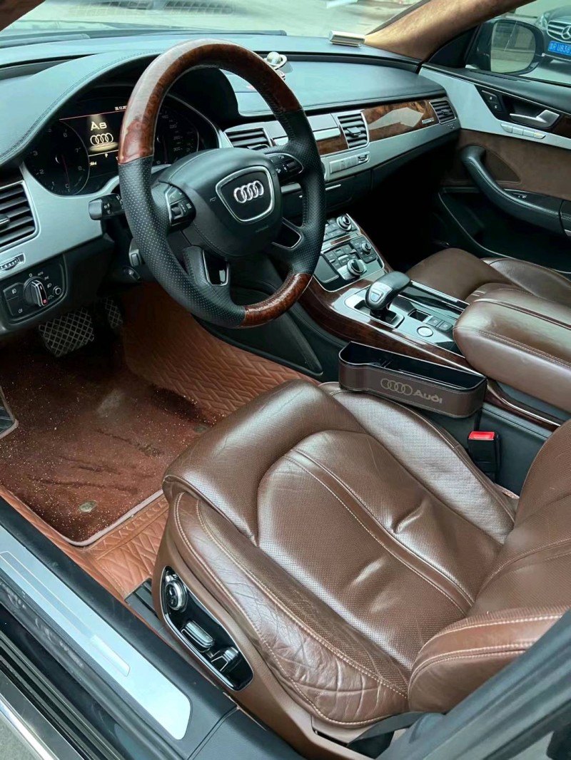 北京12年奥迪A8L5