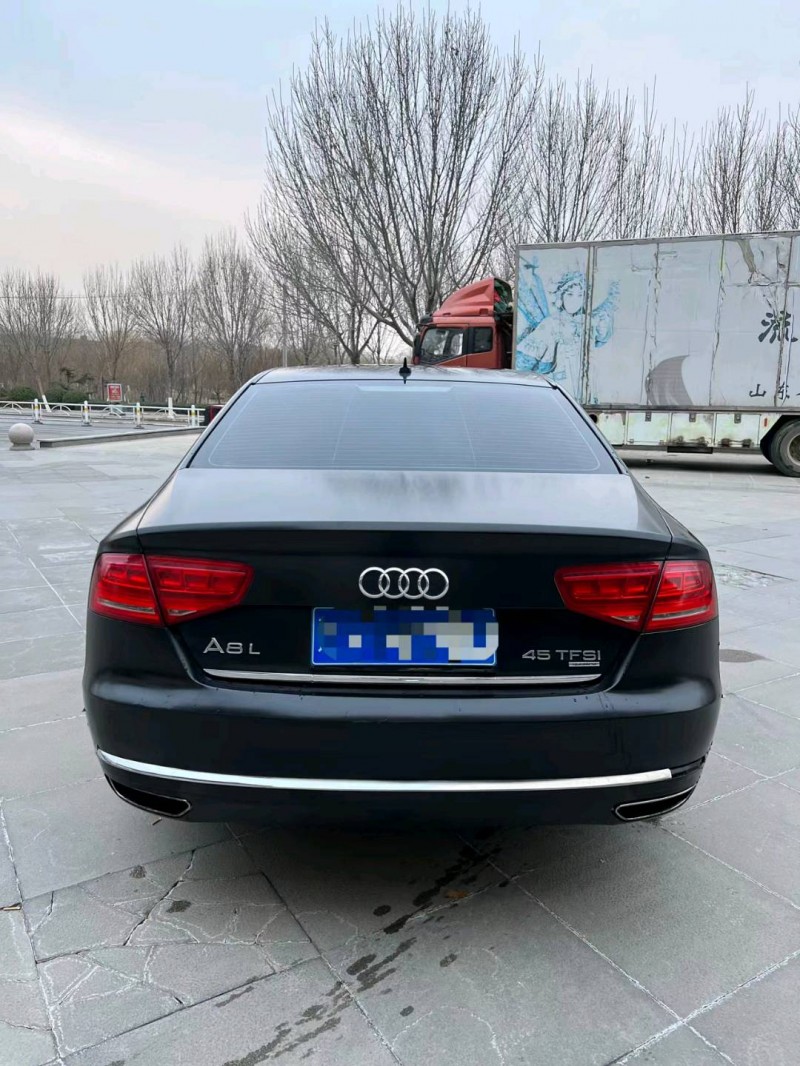 北京12年奥迪A8L9