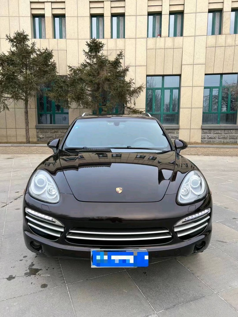 北京16年保时捷卡宴1